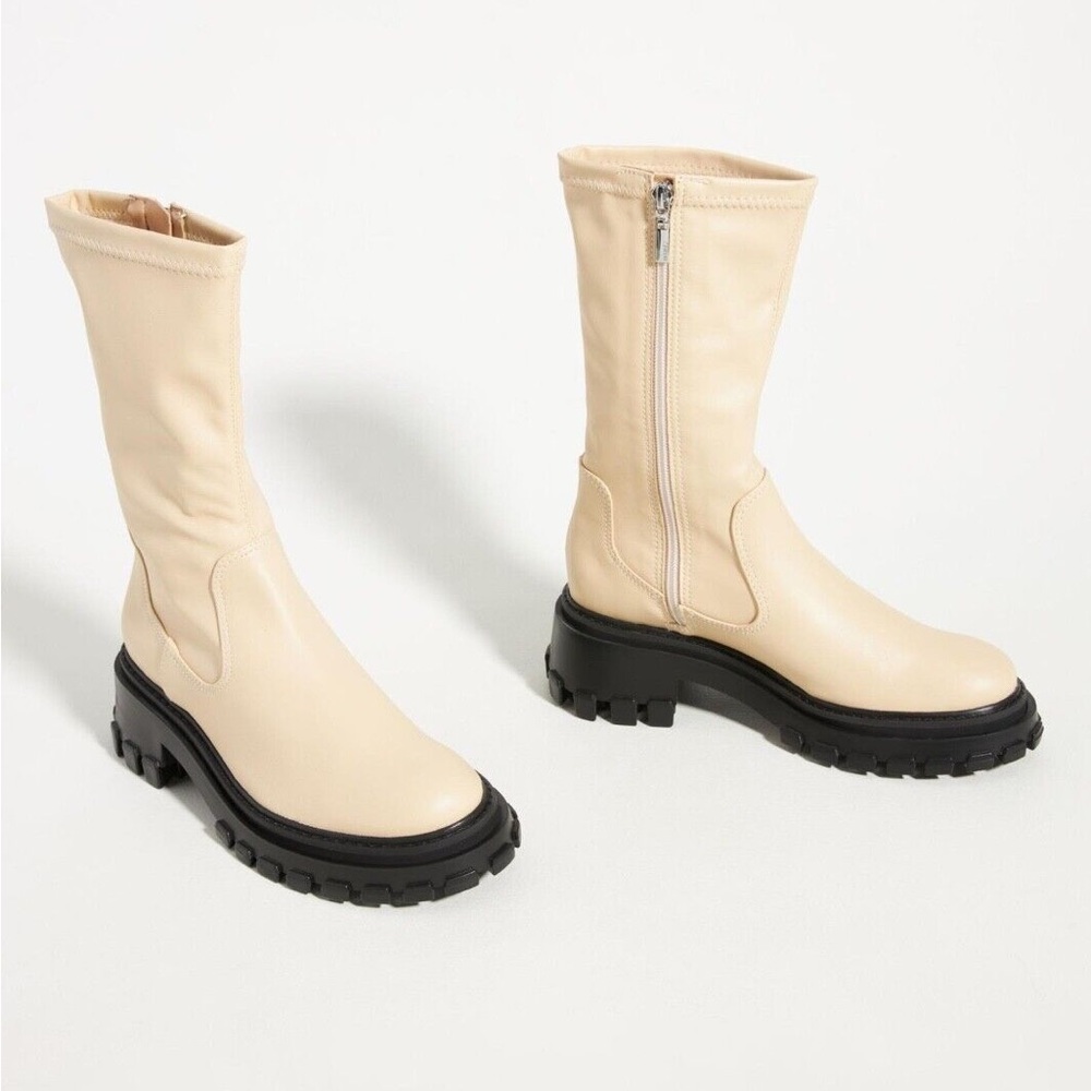 Schutz cream colored boots, size 8, worn once